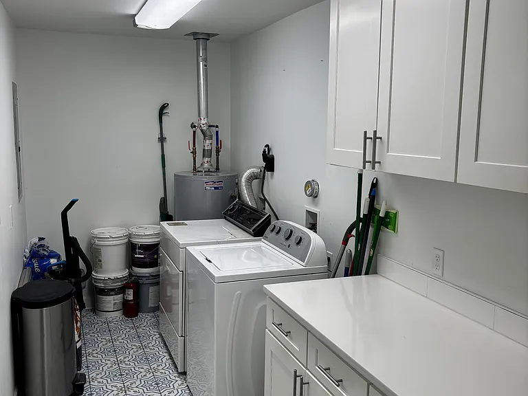 104 Hillside Rd — Photo 7