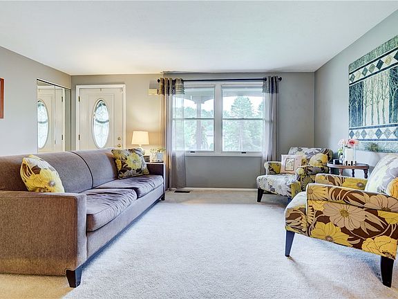 4th image of 1596 Waterford Rd