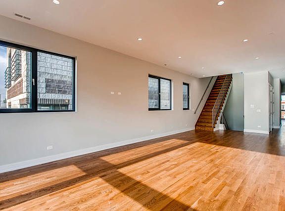 4th image of 1450 N Bosworth Ave #3