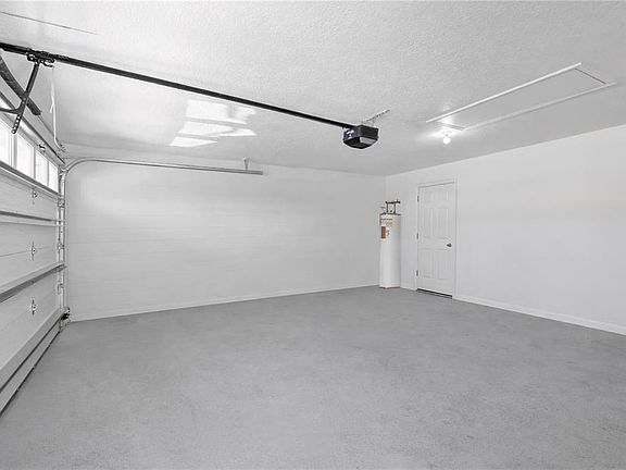 4th image of 558 PINNACLE DRIVE