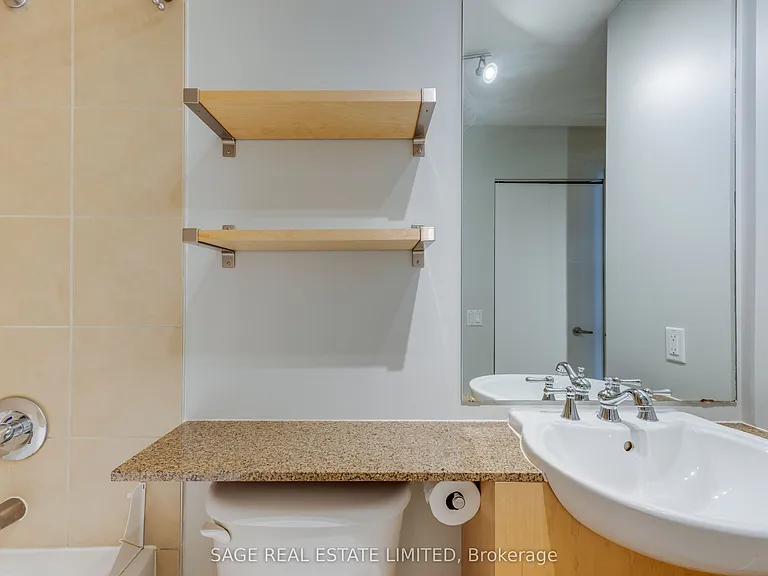 373 Front St W #208 — Photo 23