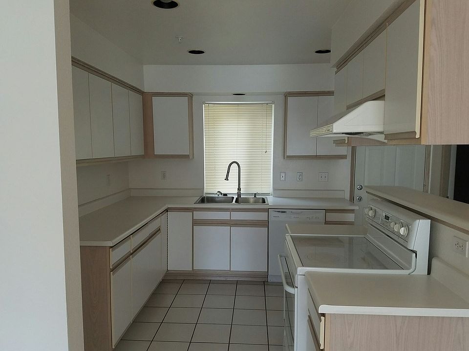 1st image of 2250 Highview Ln W #102