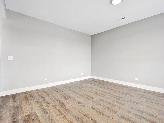 5th image of 5150 S Calumet Ave APT 2S