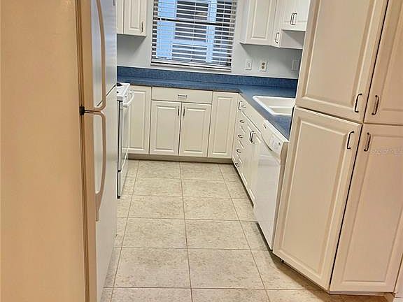 5th image of 5220 Penguin Dr