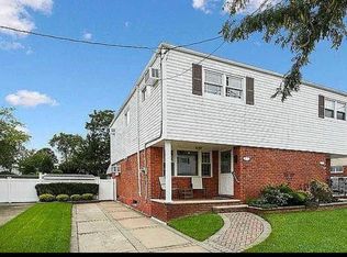 6430 137th St, Flushing, NY 11367