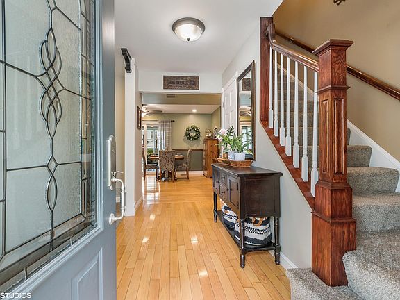 3rd image of 509 Livingston Dr
