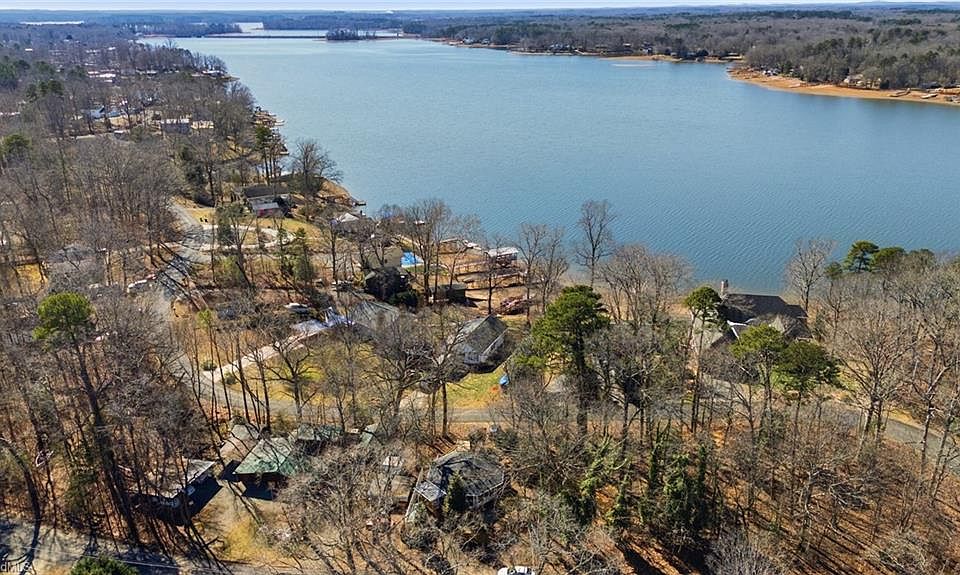 1st image of 235 Rock Harbor Dr