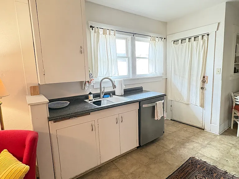 1215 E Barclay Ct #MAIN — Photo 14