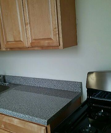 5th image of 1349 Stratford Ave APT 6L