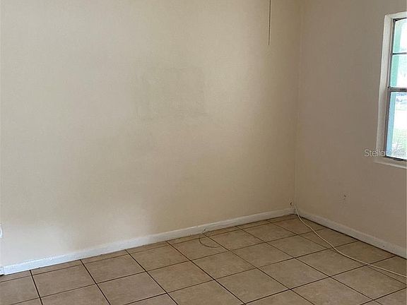 5th image of 1133 Tangerine St