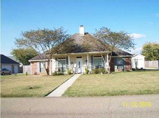 115 Longpointe Rd, Youngsville, LA 70592
