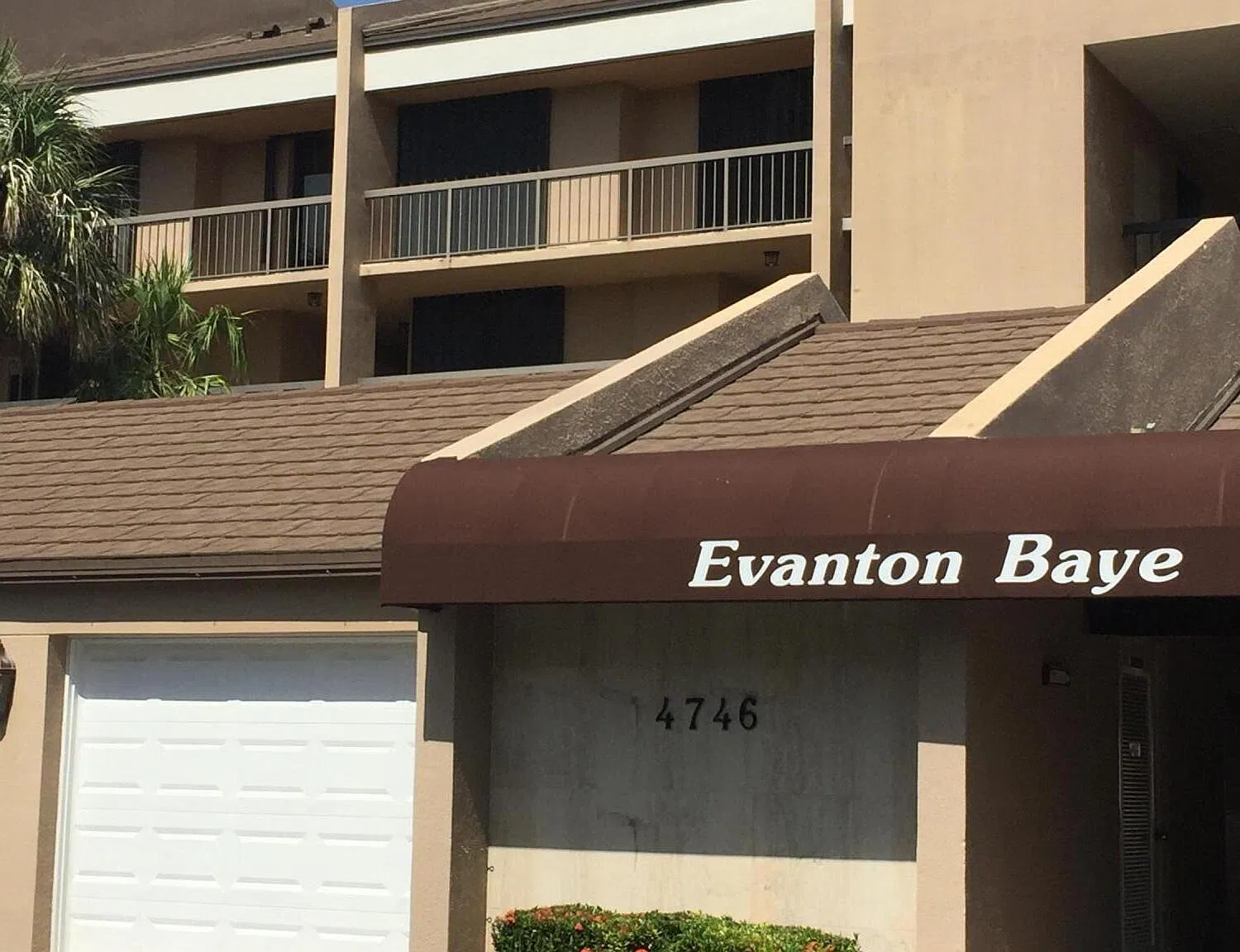 3 bed, 2.5 bath, 2130 sqft, $4,000 — Photo 2