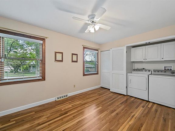 5th image of 120 Lea Meadows Dr