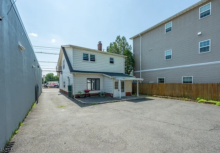 106 Broughton Ave #1 — Photo 25