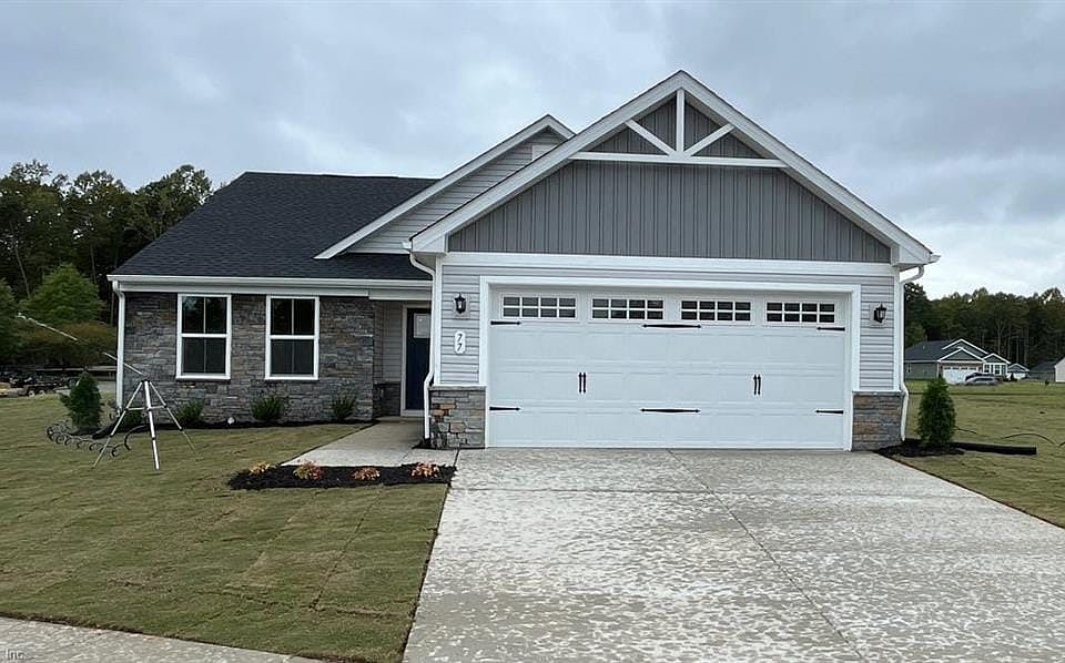 1st image of 77 Grace Hill Cir