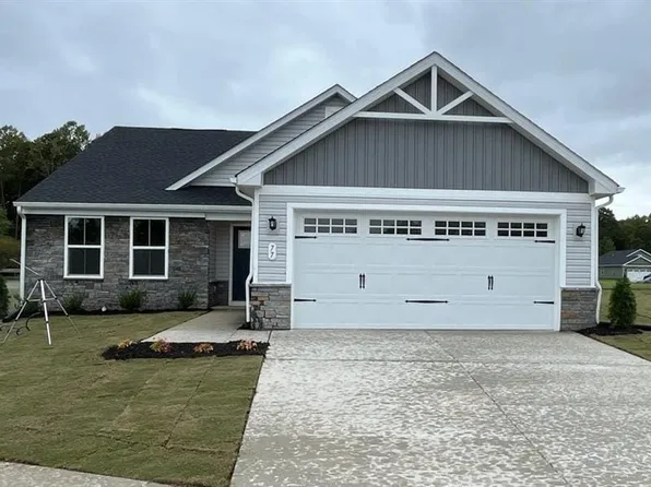 77 Grace Hill Cir, Kilmarnock, VA 22482