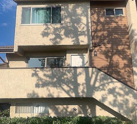 2nd image of 689 County Square Dr