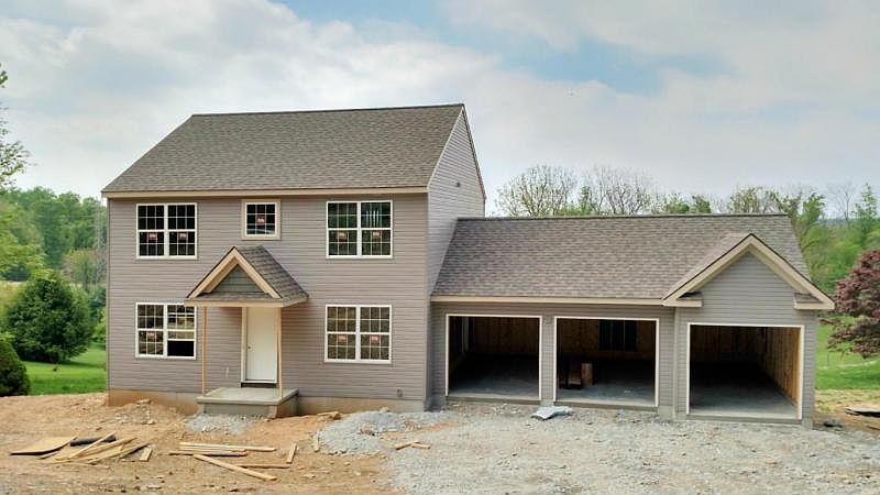 2nd image of 155 House Rock Rd