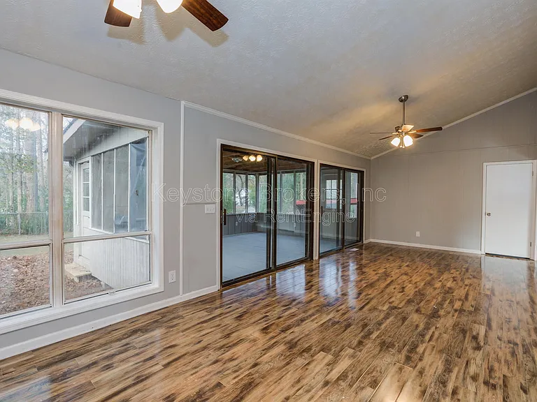 2700 Creekview Point NW — Photo 8