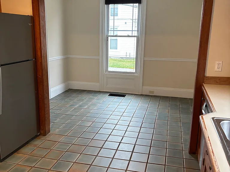 14 Suffolk St #1 — Photo 3