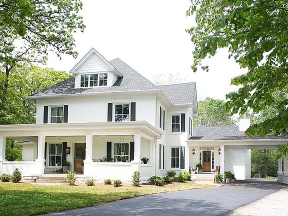 New Landscaping & Paint! 