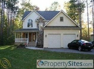 9101 Pineview Lake Ct, Linden, MI 48451