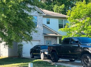 5872 Grande River Rd, College Park, GA 30349