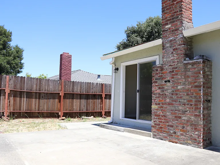 335 Rollingwood Dr — Photo 22