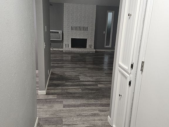 Front Entry Way