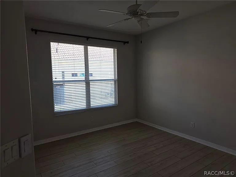 1641 N Shadowview Path — Photo 26
