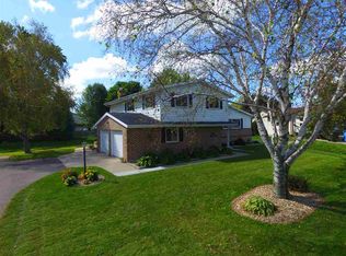 524 Santa Maria Dr, Arlington, WI 53911