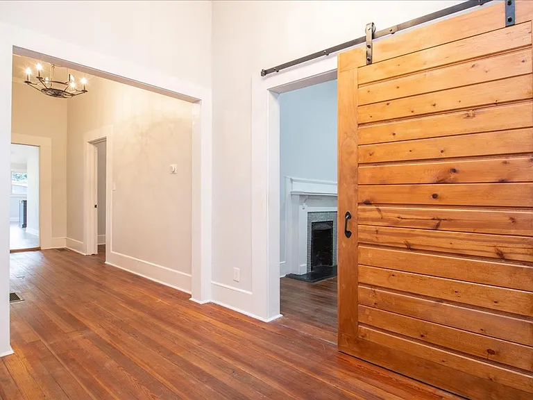 1755 Lyle Ave — Photo 7
