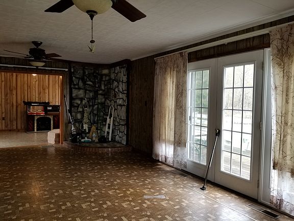 Living room into entry 