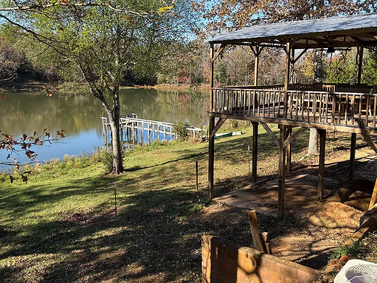 1731 County Road 3701 — Photo 19