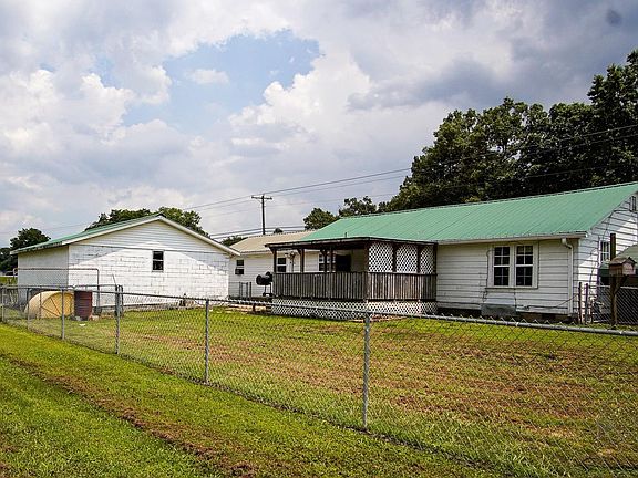 2nd image of 8373 State Highway 168
