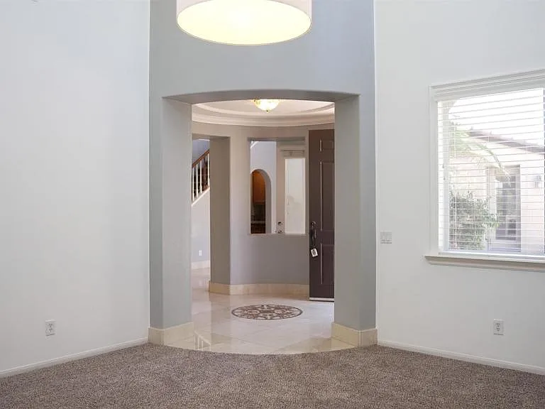 1050 White Alder Ave — Photo 12