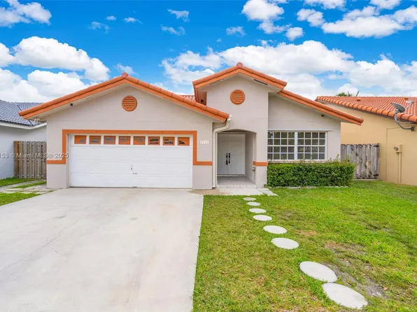 7713 SW 157th Pl, Miami, FL 33193