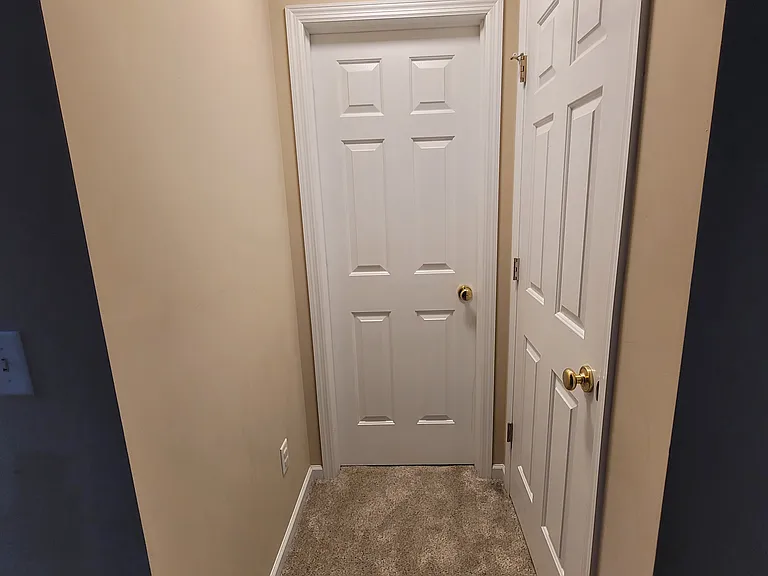 335 Thompson Dr — Photo 49