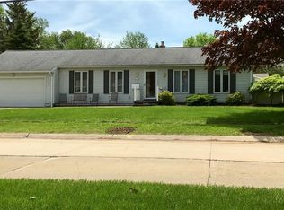 340 Cardinal Dr, Medina, OH
