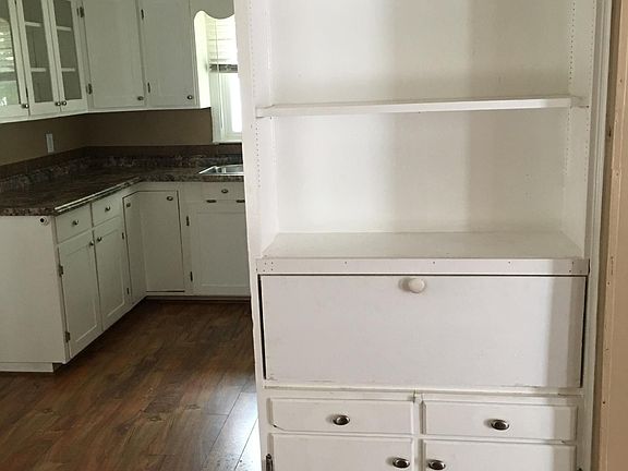 5th image of 1013 E Carolina Ave