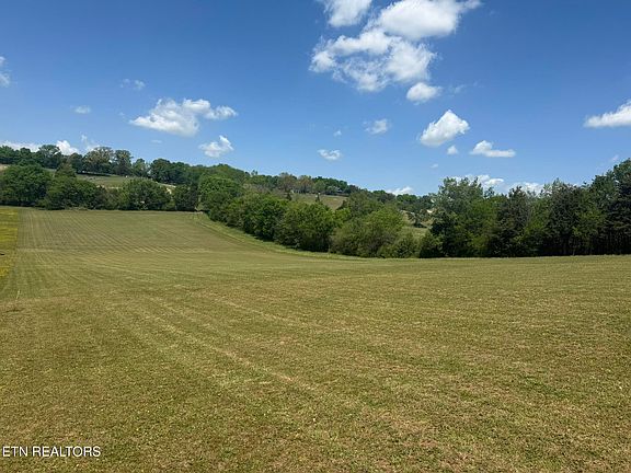 5th image of 275 Thompson Rd