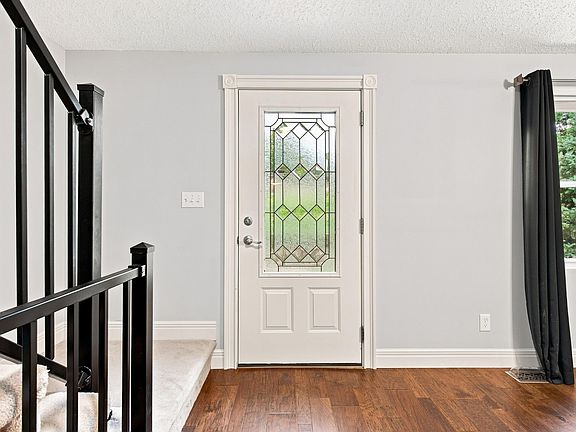 4th image of 601 Timberwick Pl