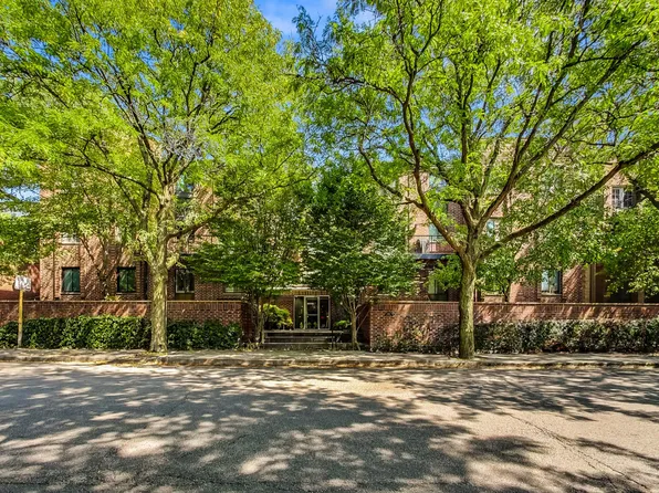 1651 N Dayton St APT 302, Chicago, IL 60614