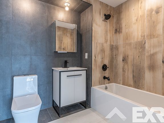 5th image of 1994 Bergen St #5C