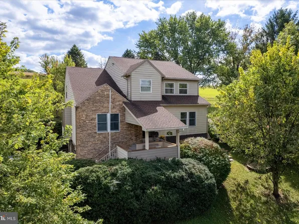 160 Church St, Seven Valleys, PA 17360