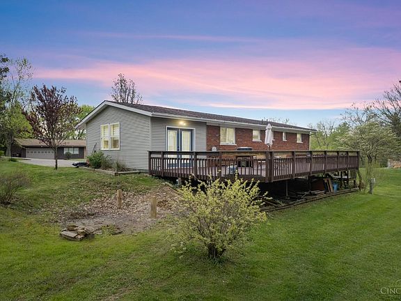 4th image of 948 Robin Hill Dr