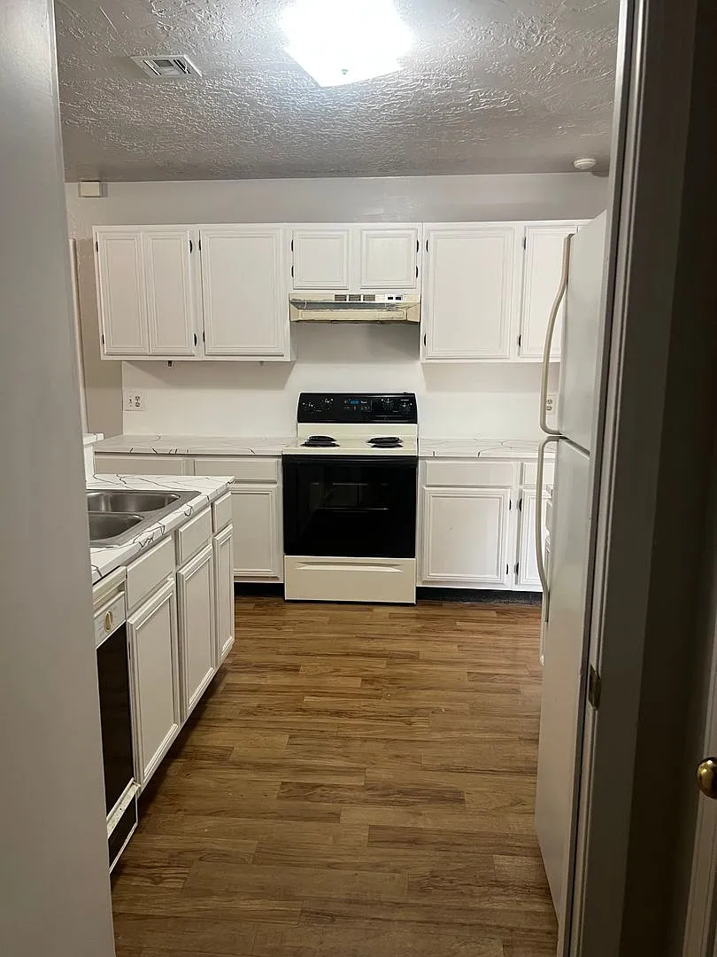 4016 SW Sunflower Lane — Photo 3