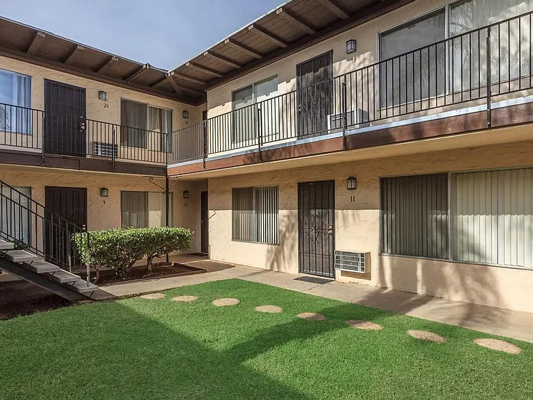Oak Valley Apartments — Photo 20