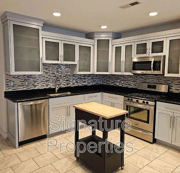 2312 W Cary St #B — Photo 3