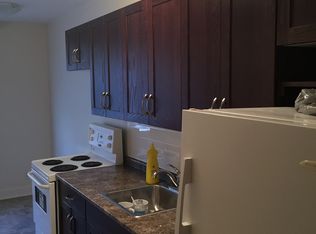 587 Broadway #9, Winnipeg, MB R3C0W6